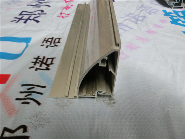 諾語燈箱制作打造很絢麗的廣告燈箱