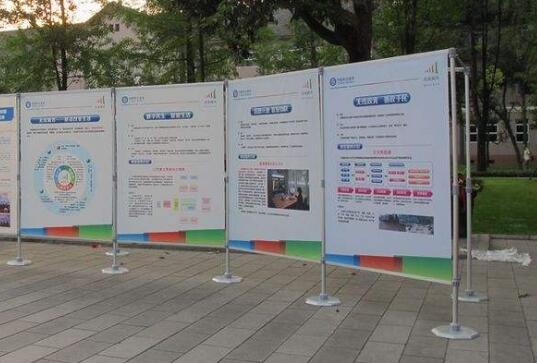 鄭州鋁合金展示架相比傳統(tǒng)展示架有什么優(yōu)勢(shì)？
